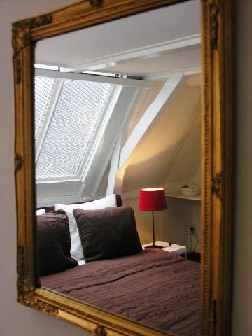 Dutch Charm Apartment - Click any photo see a photo album in a new window.