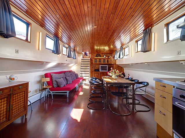 Music Houseboat