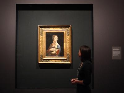 London da Vinci exhibition unveiled - People are flocking to London to see the biggest show in town - the unveiling of Leonardo da Vinci's collection.