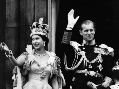 Diamond Display At London's Buckingham Palace - A diamond exhibition is being held in London to celebrate the Queen's 60th year on the throne.