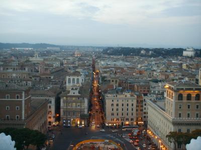 Gap Launches Flagship Rome Store - Gap is taking US style to Rome.
