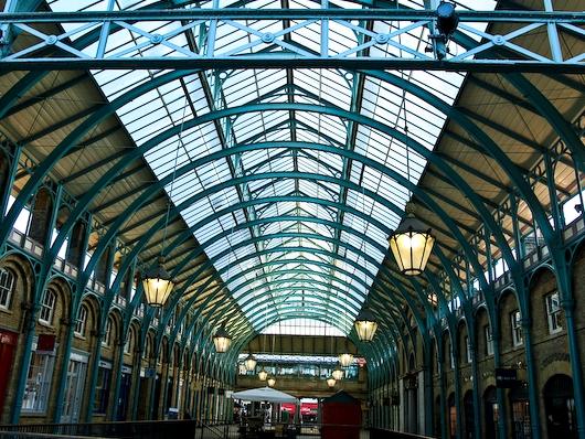 Street performers, shops, restaurants and great traditional pubs.