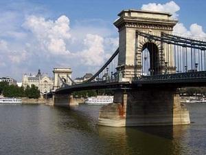 Bringing Budapest Together